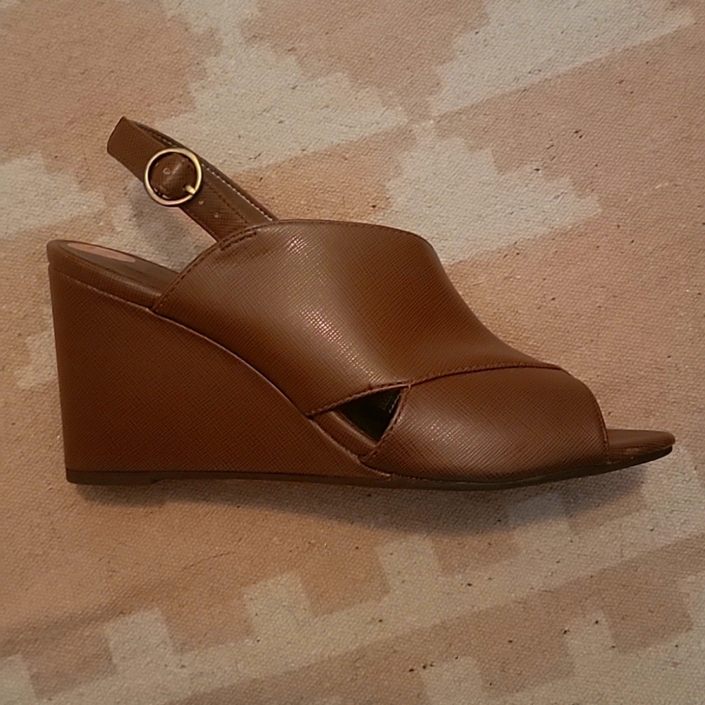 Brown Lifestride Wedges, Size 7 - Picture 2 of 3